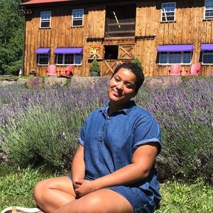 Meet your Posher, Kayla